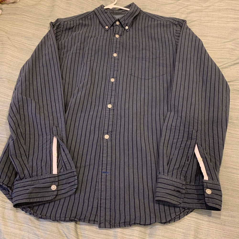 Men’s Gap button down